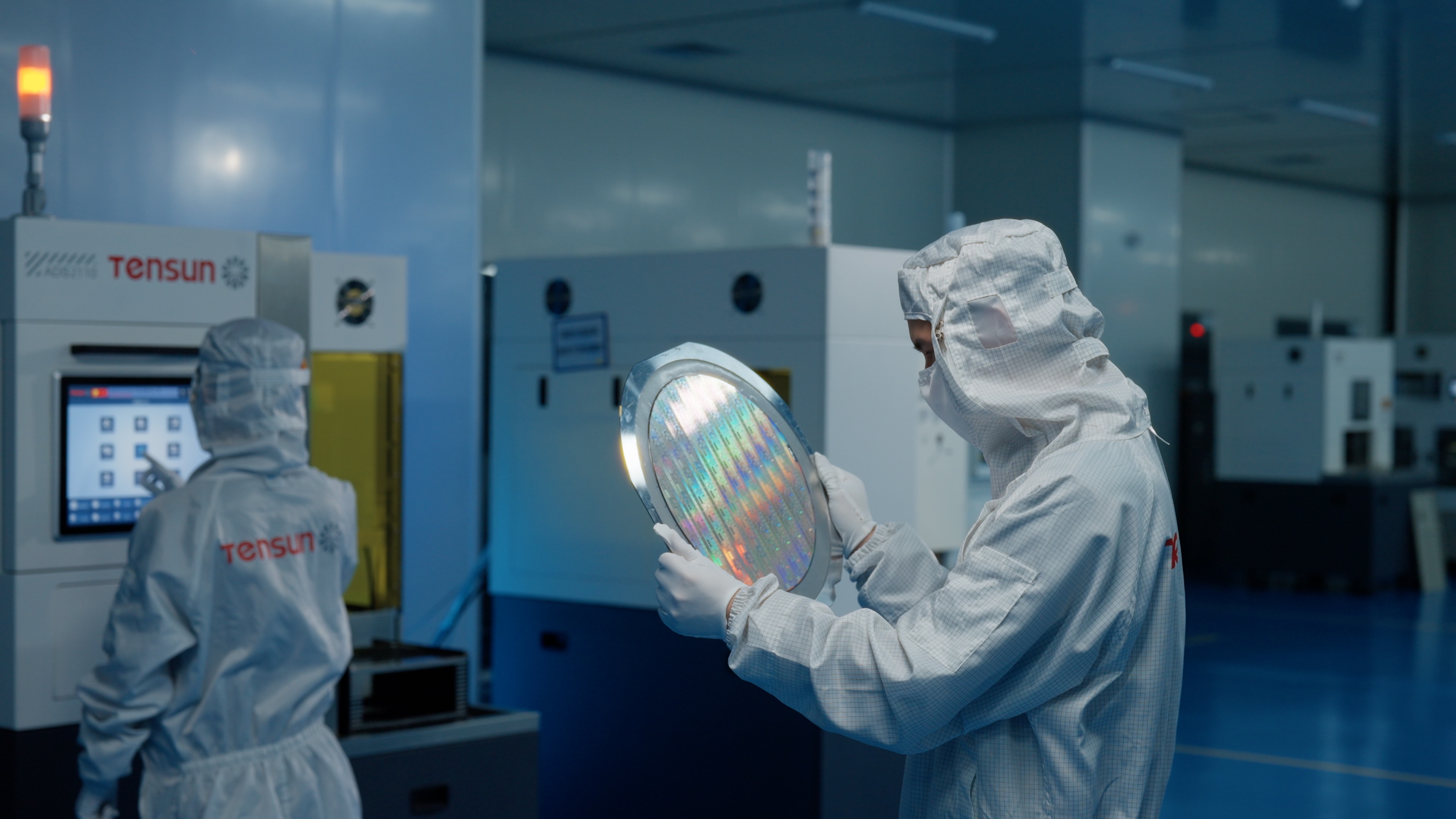 用精密點膠破解倒裝芯片Underfill技術困局